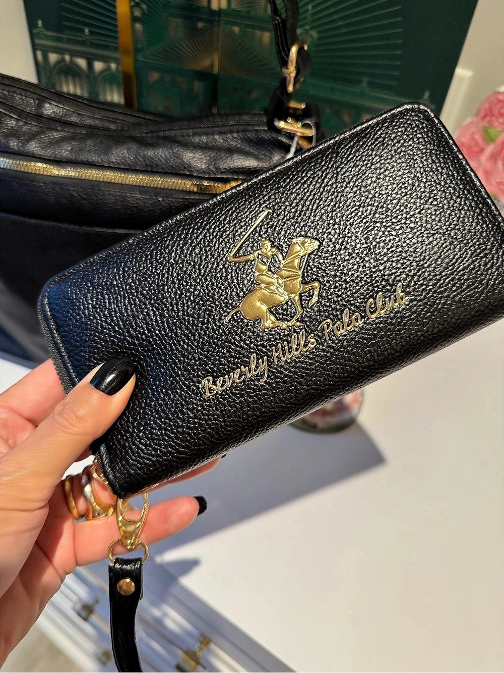 GORGE sleek Beverly Hills Polo Club Wristlet Large Phone Wallet Black Gold NWOT - Picture 6 of 13